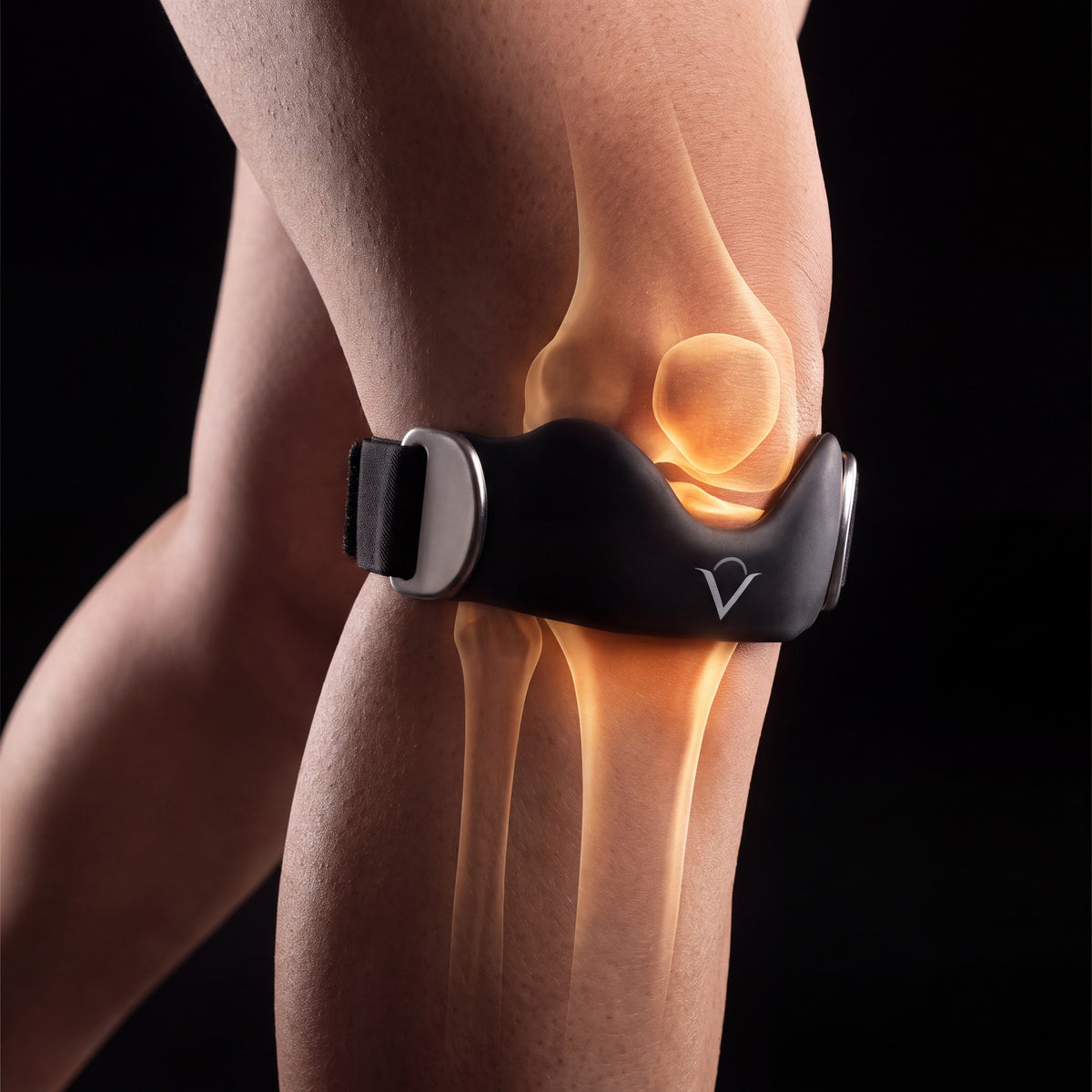 Veranoe knee strap on the patellar tendon just below the kneecap